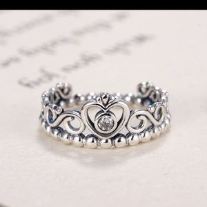 Meet your Posher, Vicky